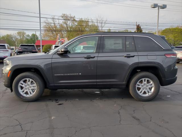 2025 Jeep Grand Cherokee GRAND CHEROKEE LAREDO 4X4