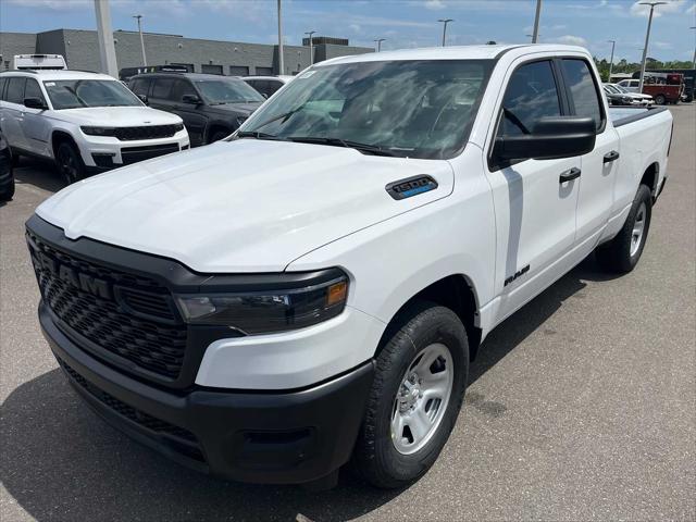 2025 RAM Ram 1500 RAM 1500 TRADESMAN QUAD CAB 4X2 64 BOX