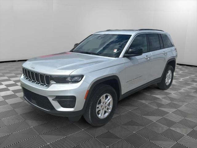 2025 Jeep Grand Cherokee GRAND CHEROKEE LAREDO 4X4