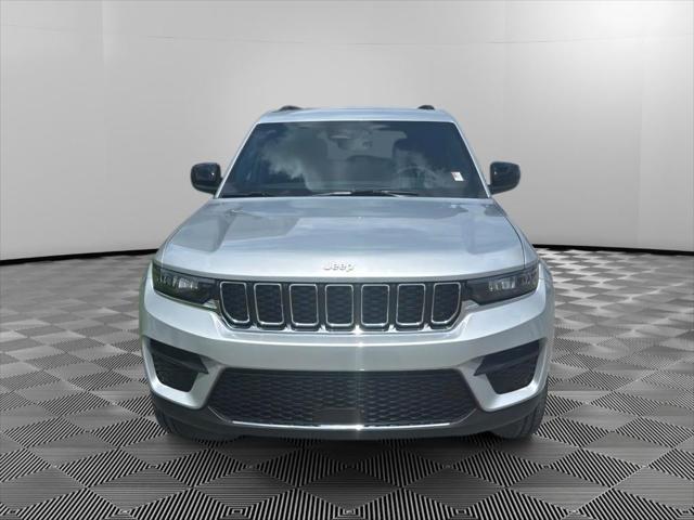 2025 Jeep Grand Cherokee GRAND CHEROKEE LAREDO 4X4
