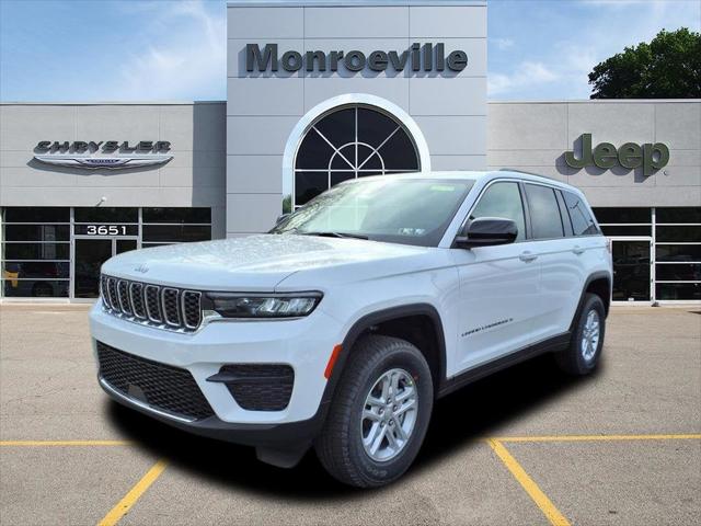 2025 Jeep Grand Cherokee GRAND CHEROKEE LAREDO 4X4