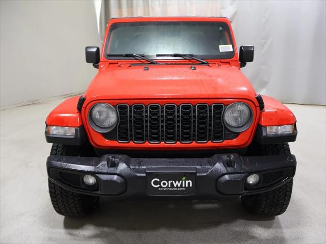 2025 Jeep Gladiator GLADIATOR NIGHTHAWK 4X4