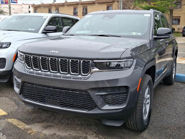 2025 Jeep Grand Cherokee GRAND CHEROKEE LAREDO 4X4