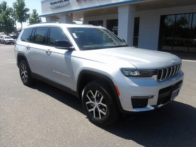 2025 Jeep Grand Cherokee GRAND CHEROKEE L LIMITED 4X4