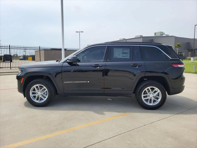2025 Jeep Grand Cherokee GRAND CHEROKEE LAREDO X 4X2