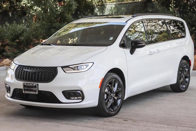 2025 Chrysler Pacifica PACIFICA LIMITED AWD