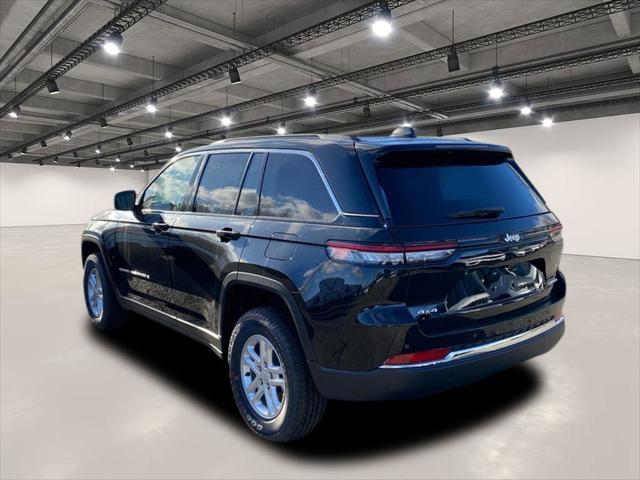 2025 Jeep Grand Cherokee GRAND CHEROKEE LAREDO 4X4