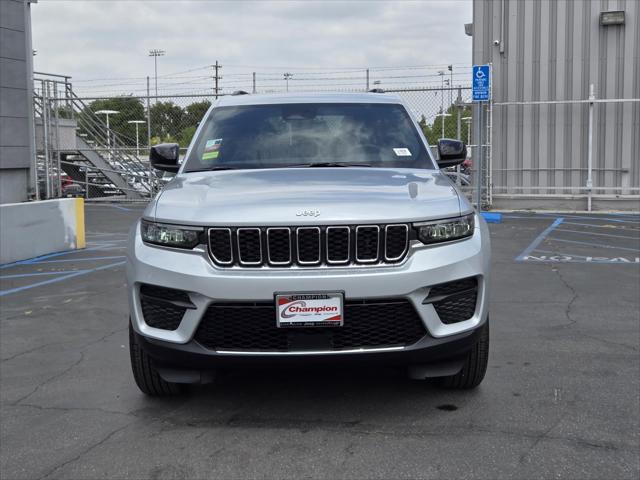 2025 Jeep Grand Cherokee GRAND CHEROKEE LAREDO X 4X2