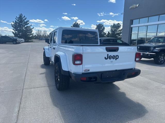 2025 Jeep Gladiator GLADIATOR NIGHTHAWK 4X4 2025 Jeep Gladiator GLADIATOR NIGHTHAWK 4X4