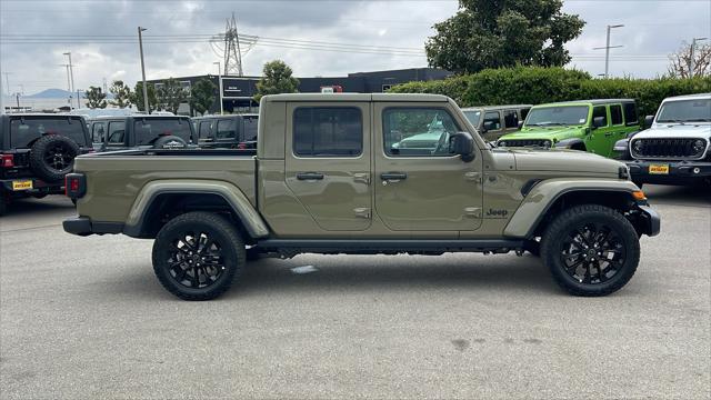 2025 Jeep Gladiator GLADIATOR NIGHTHAWK 4X4
