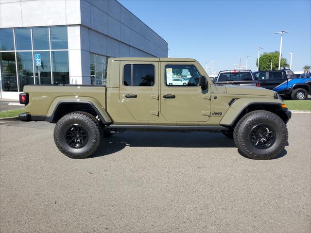 2025 Jeep Gladiator GLADIATOR NIGHTHAWK 4X4