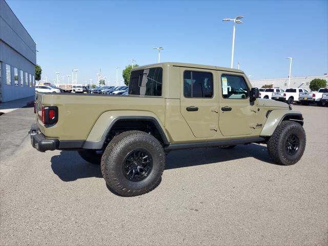 2025 Jeep Gladiator GLADIATOR NIGHTHAWK 4X4