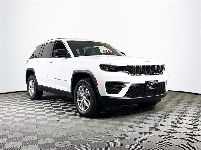 2025 Jeep Grand Cherokee GRAND CHEROKEE LAREDO X 4X4