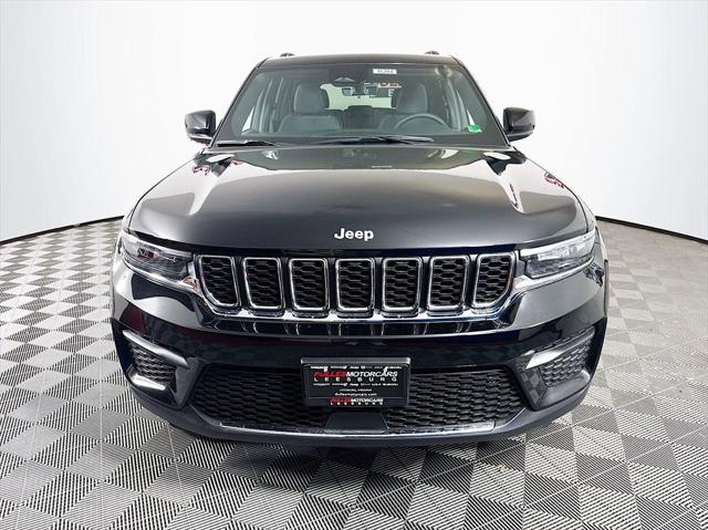 2025 Jeep Grand Cherokee GRAND CHEROKEE LAREDO X 4X4