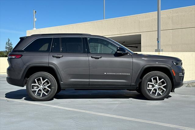 2025 Jeep Grand Cherokee GRAND CHEROKEE LIMITED 4X4