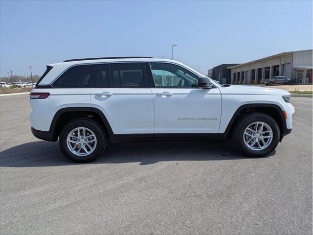 2025 Jeep Grand Cherokee GRAND CHEROKEE LAREDO X 4X2