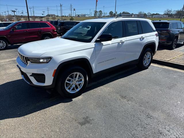 2025 Jeep Grand Cherokee GRAND CHEROKEE LAREDO X 4X2