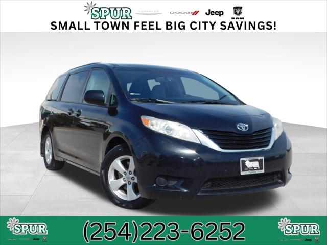 2017 Toyota Sienna LE 8 Passenger