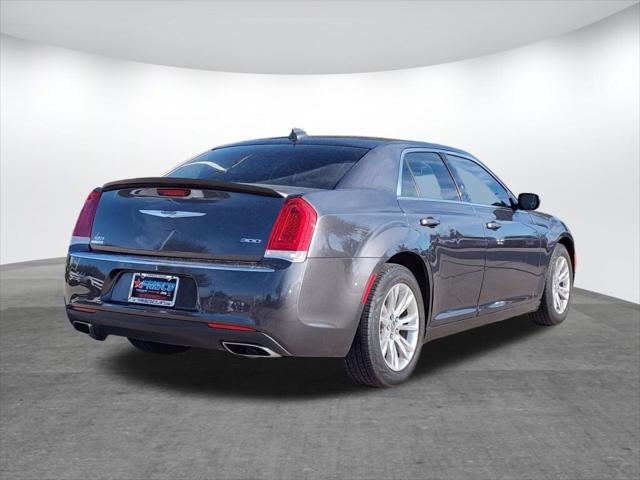 2021 Chrysler 300 Touring