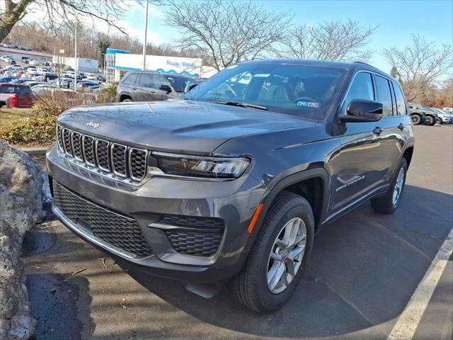 2025 Jeep Grand Cherokee GRAND CHEROKEE LAREDO X 4X4