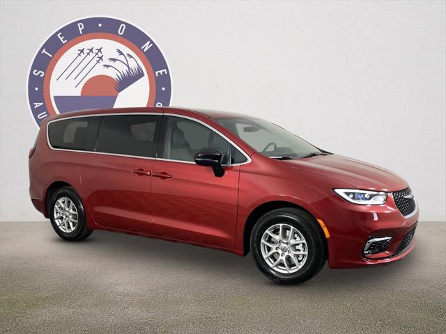 2025 Chrysler Pacifica PACIFICA SELECT