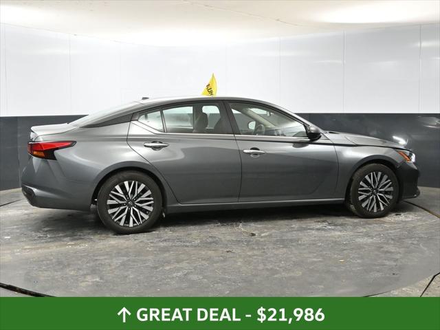 2024 Nissan Altima SV FWD
