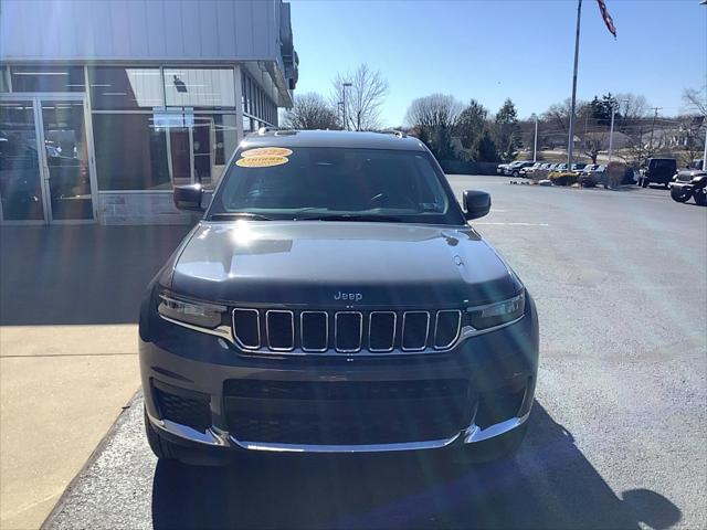 2022 Jeep Grand Cherokee L Laredo 4x4