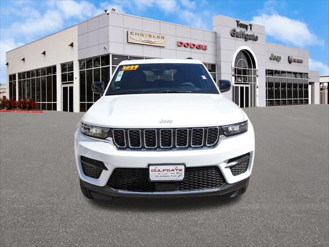 2024 Jeep Grand Cherokee GRAND CHEROKEE LAREDO X 4X4
