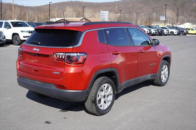 2025 Jeep Compass COMPASS LATITUDE 4X4
