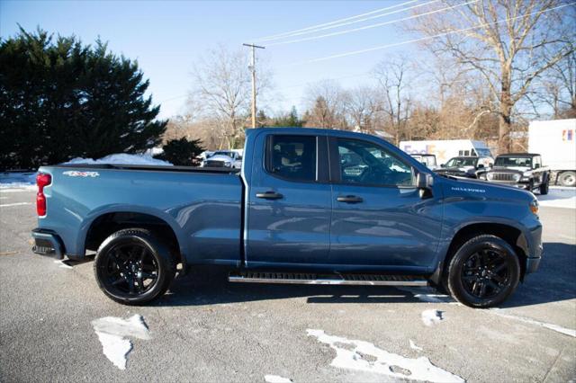 2024 Chevrolet Silverado 1500 4WD Double Cab Standard Bed Custom