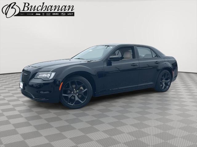 2022 Chrysler 300 Touring 2022 Chrysler 300 Touring