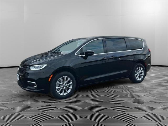 2025 Chrysler Pacifica PACIFICA SELECT AWD