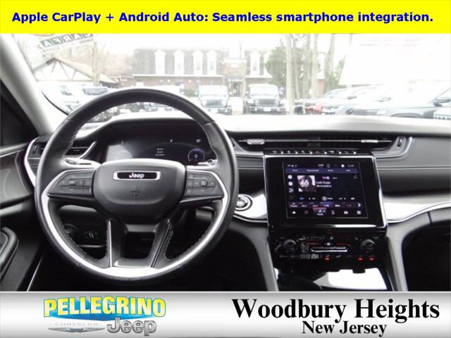 2022 Jeep Grand Cherokee L Laredo 4x4