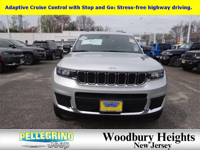 2022 Jeep Grand Cherokee L Laredo 4x4