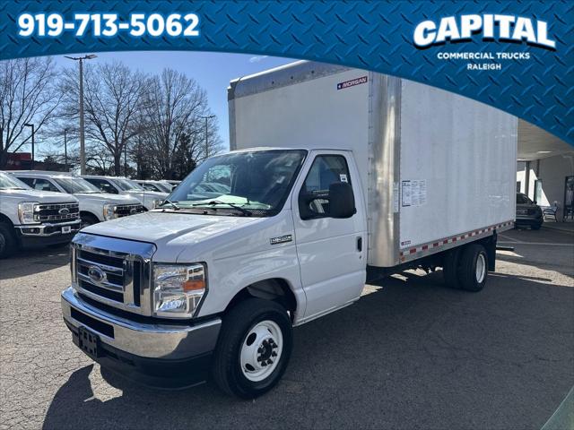 2022 Ford E-350 Cutaway Base