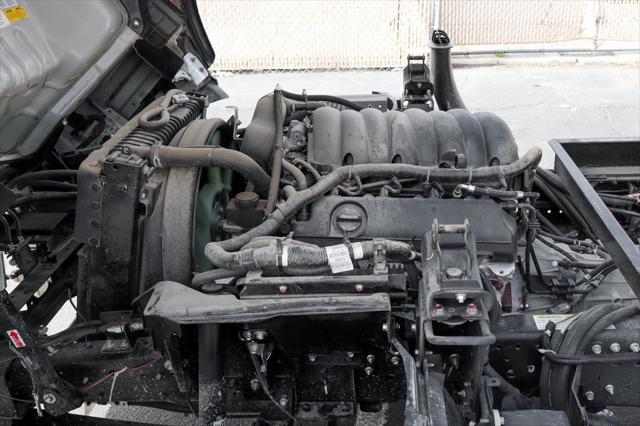 2022 Isuzu NPR Standard Cab