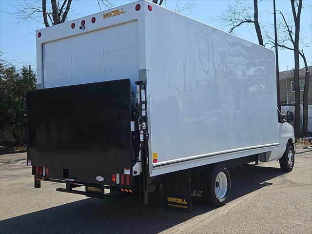 2026 Ford E-350 Cutaway Base