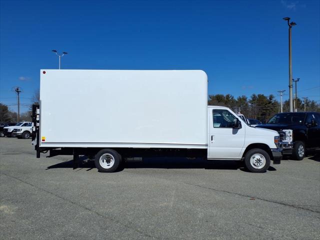 2026 Ford E-350 Cutaway Base