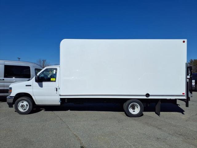 2026 Ford E-350 Cutaway Base