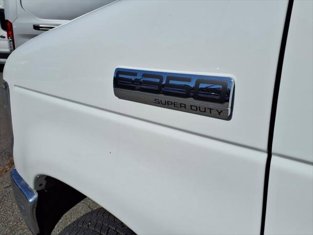 2026 Ford E-350 Cutaway Base
