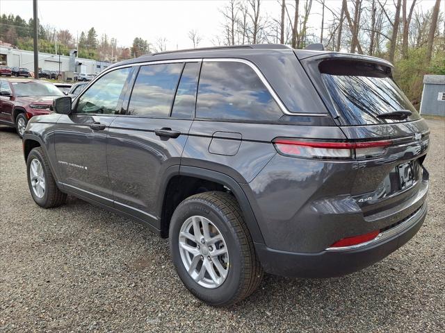 2025 Jeep Grand Cherokee GRAND CHEROKEE LAREDO X 4X4