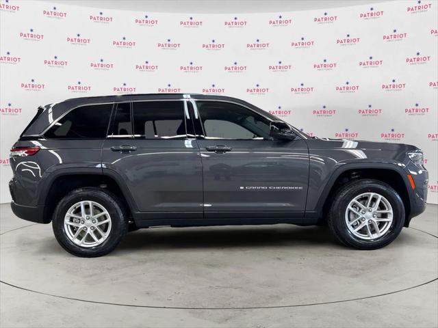 2025 Jeep Grand Cherokee GRAND CHEROKEE LAREDO X 4X4