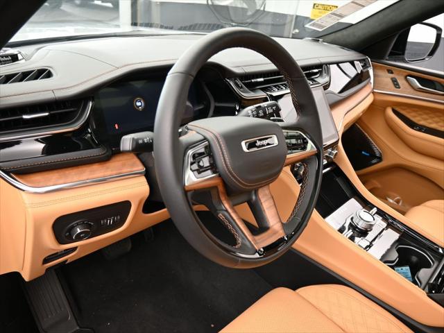 2025 Jeep Grand Cherokee GRAND CHEROKEE SUMMIT RESERVE 4X4