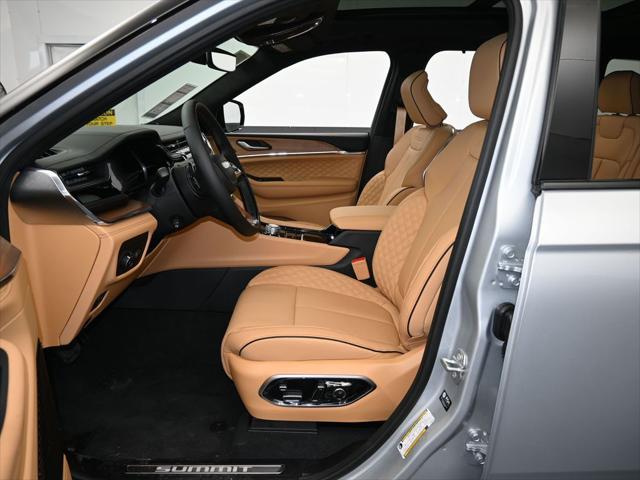 2025 Jeep Grand Cherokee GRAND CHEROKEE SUMMIT RESERVE 4X4