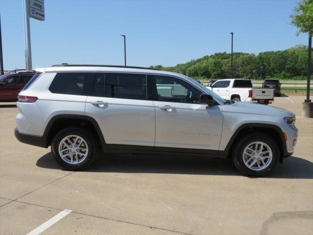 2025 Jeep Grand Cherokee GRAND CHEROKEE L LAREDO X 4X4