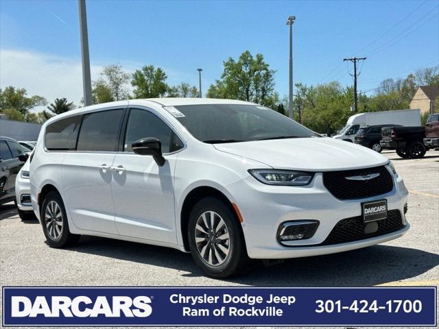 2025 Chrysler Pacifica Hybrid PACIFICA PLUG-IN HYBRID SELECT