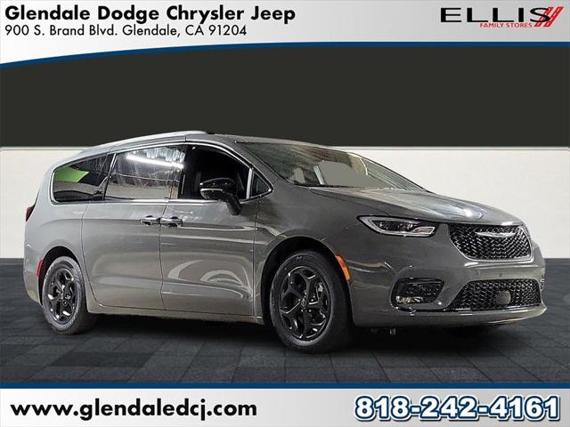 2025 Chrysler Pacifica Hybrid PACIFICA PLUG-IN HYBRID S APPEARANCE