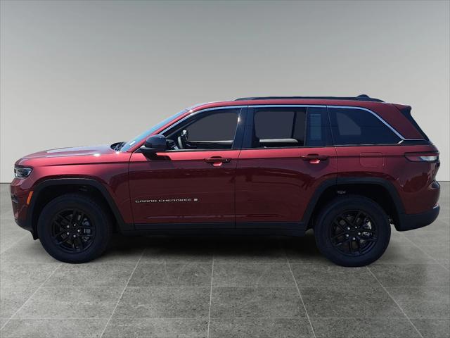 2025 Jeep Grand Cherokee GRAND CHEROKEE LAREDO X 4X4