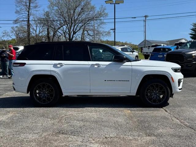 2025 Jeep Grand Cherokee GRAND CHEROKEE SUMMIT RESERVE 4X4