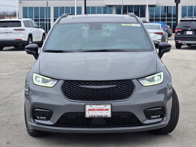 2025 Chrysler Pacifica PACIFICA LIMITED